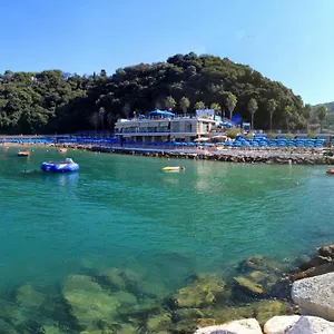 https://hotel-san-terenzo.hotelitalianriviera.com