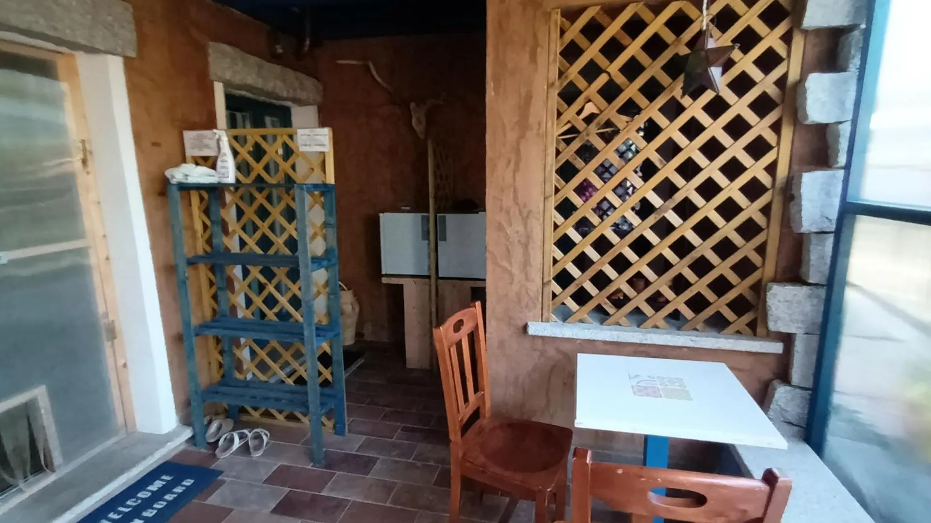 Portopollo Surfhouse location