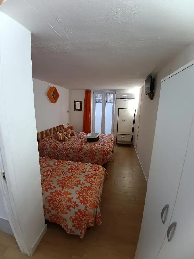 Bed & Breakfast Portopollo Surfhouse Barrabisa Italy