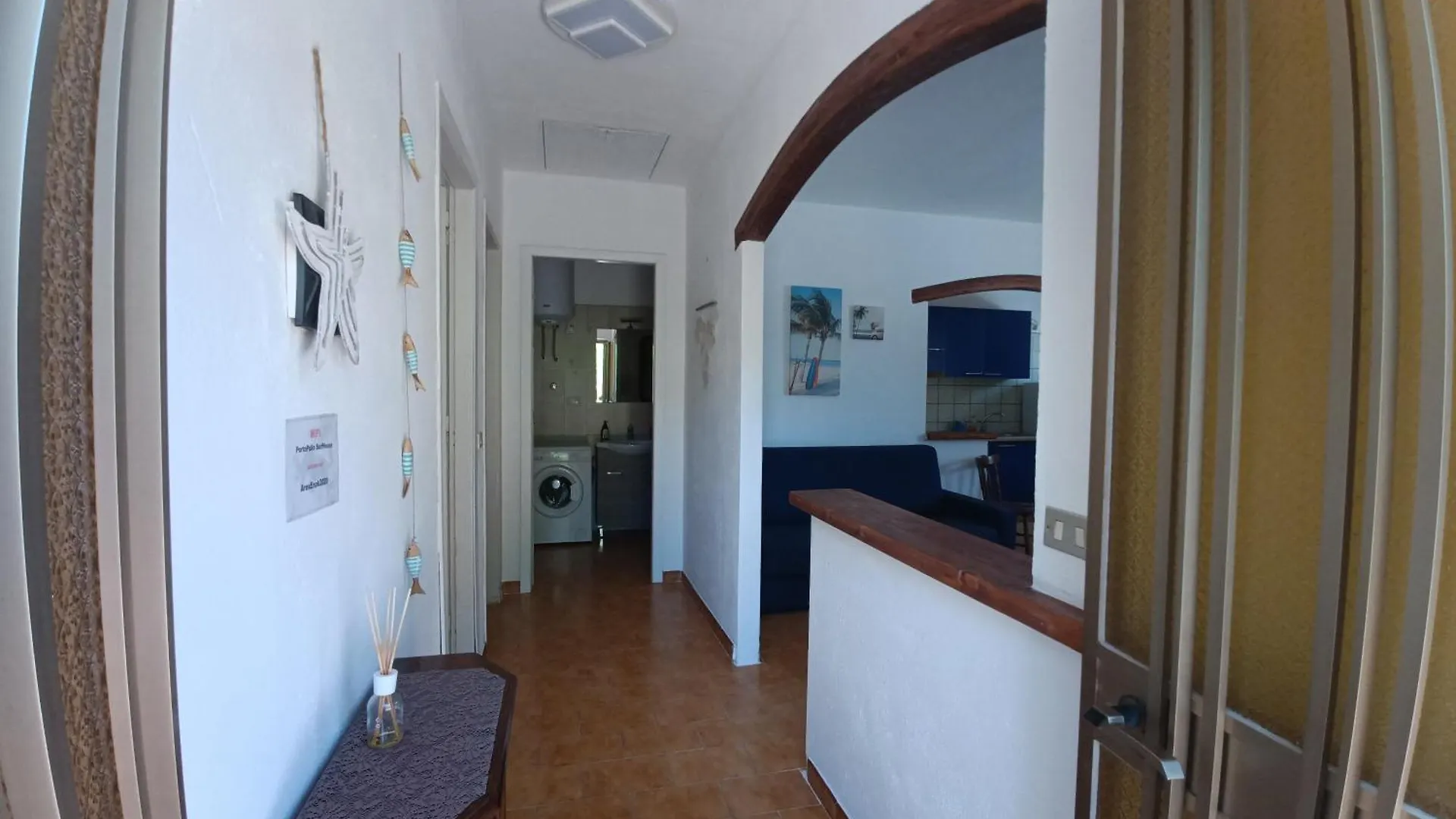 Portopollo Surfhouse Barrabisa 0*,  Italy